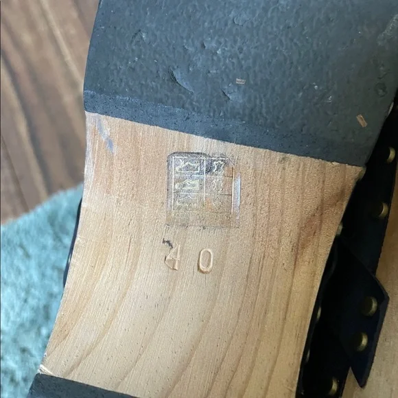 Lisa B Clogs - Picture 5 of 6